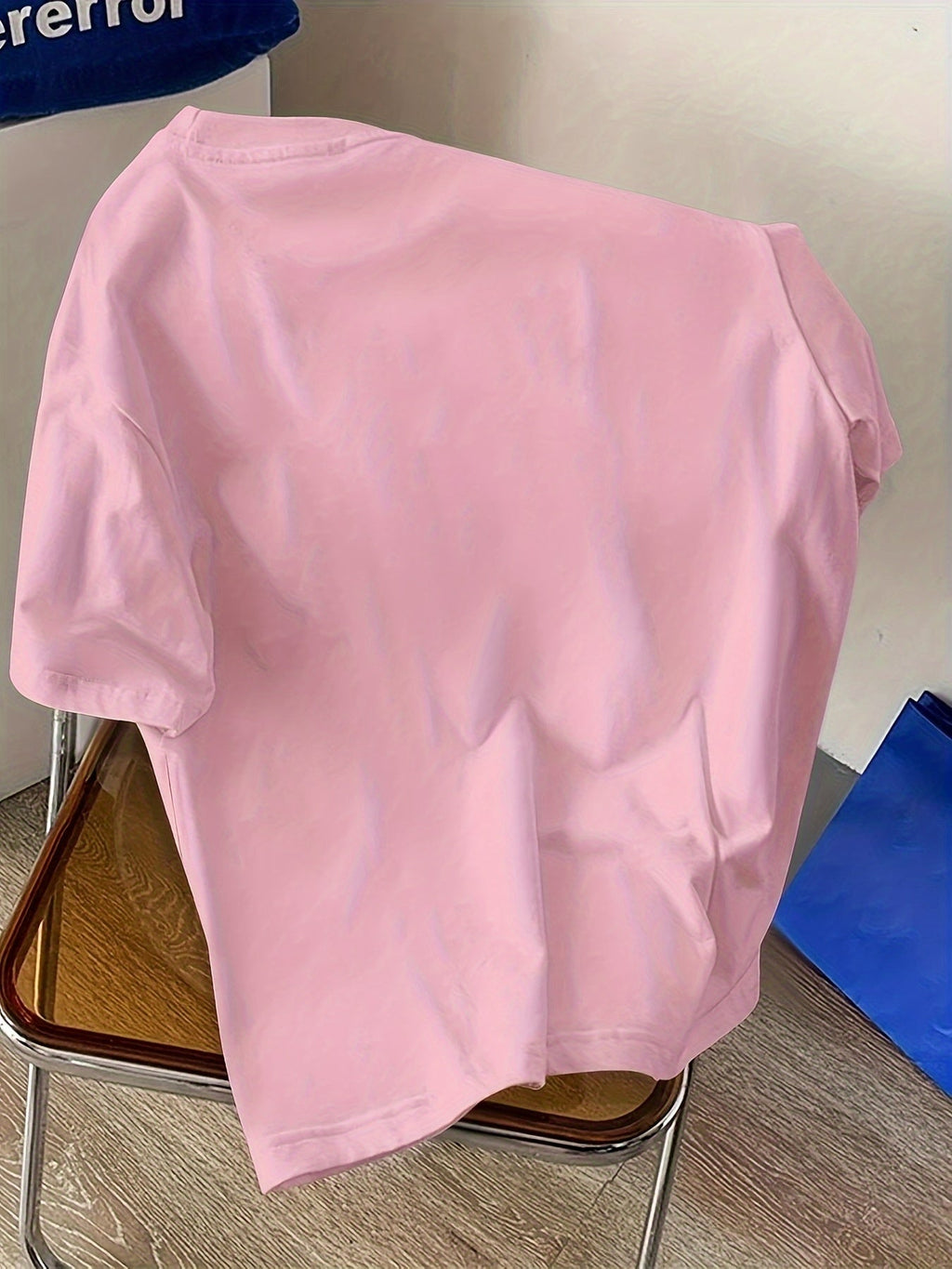 Maglietta casual a righe da uomo Valstrend, tessuto traspirante in poliestere, collo rotondo, ideale per l'estate e abbigliamento casual.