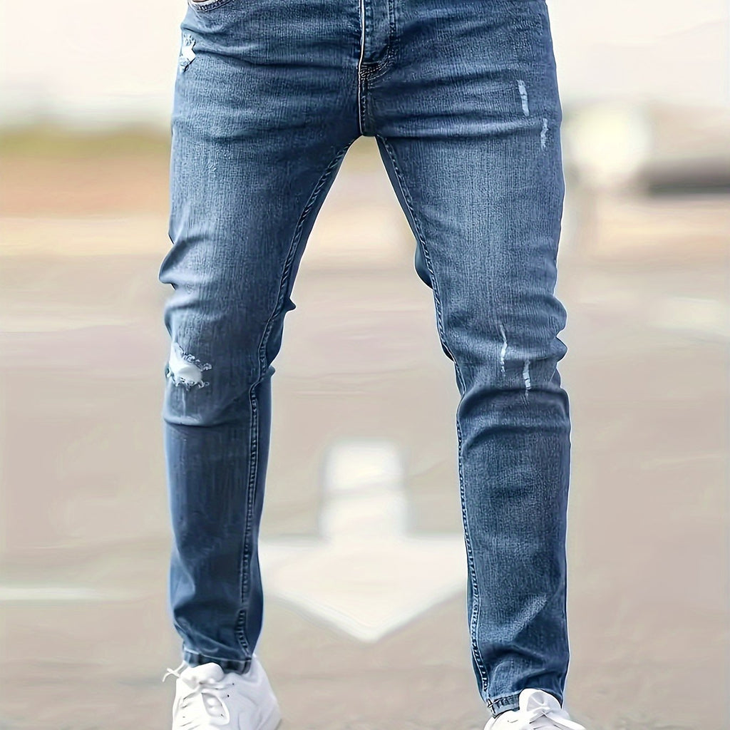 Jeans slim fit da uomo Valstrend con strappi, tessuto denim comodo, stile versatile per tutte le stagioni.