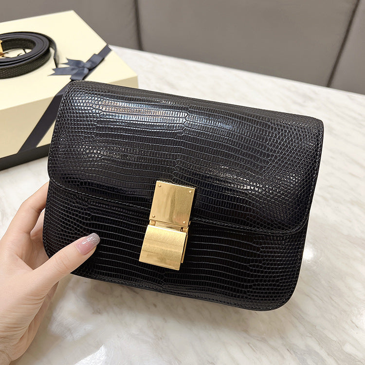 Borsa quadrata donna Valstrend con tracolla, pelle di coccodrillo, motivo rettangolare, elegante e resistente.