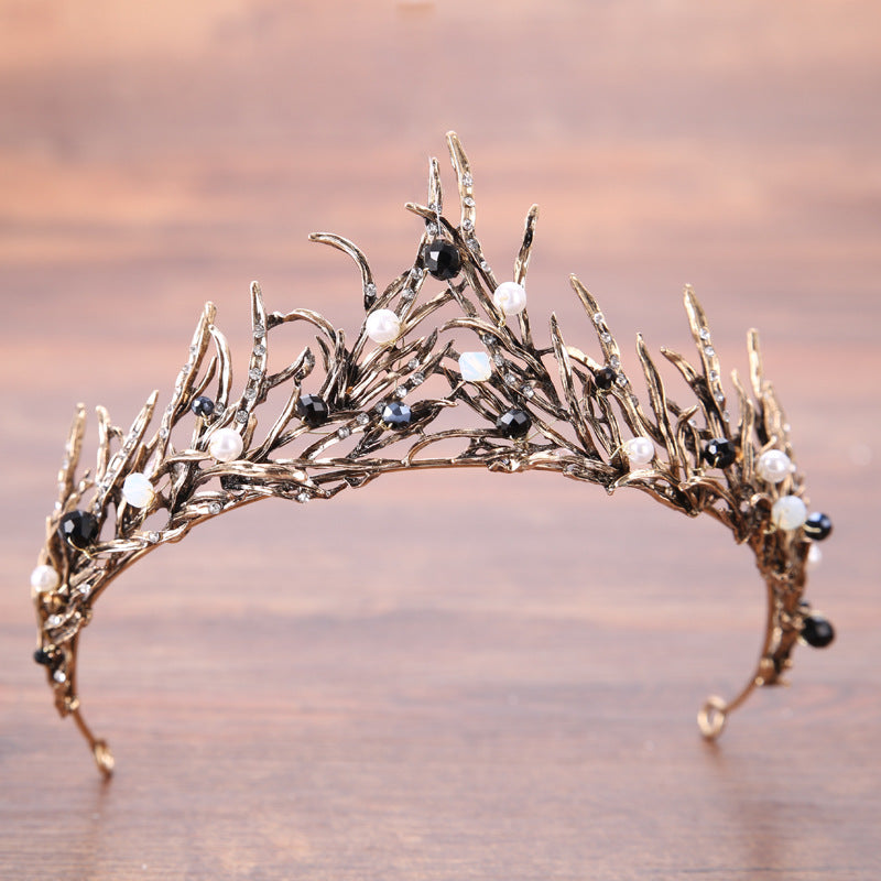 Cerchietto con corona di cristallo Valstrend shop, elegante accessorio con cristalli trasparenti e dettagli raffinati.