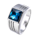 Anello da uomo Valstrend con smeraldo blu e design elegante, perfetto come anello di fidanzamento e matrimonio.