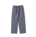Pantaloni dritti con ricami laterali Valstrend Shop, pantaloni eleganti con dettagli ricamati lungo i lati.