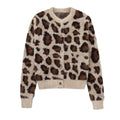 Maglione vintage stile Hong Kong con stampa leopardata, Valstrend, mostrato con collo a scialle e dettagli in tessuto caldo.