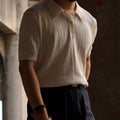 Maglietta polo da uomo a maniche corte con colletto in maglia, stile classico di Valstrend shop, visibile in immagine.
