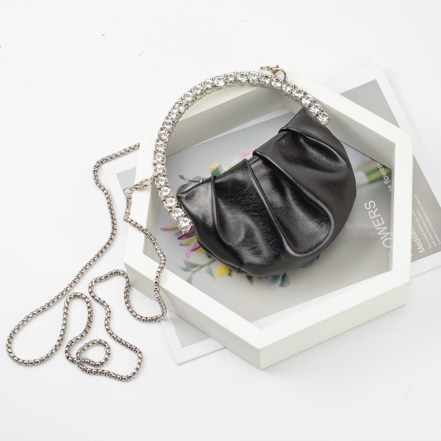 Borsa clutch donna Valstrend con dettagli di diamanti e stile alla moda, perfetta per occasioni eleganti.