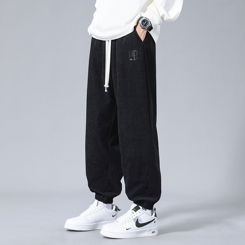 Pantaloni da lavoro casual da uomo Valstrend, tessuto resistente, vestibilità comoda, stile sportivo e pratico per l'uso quotidiano.