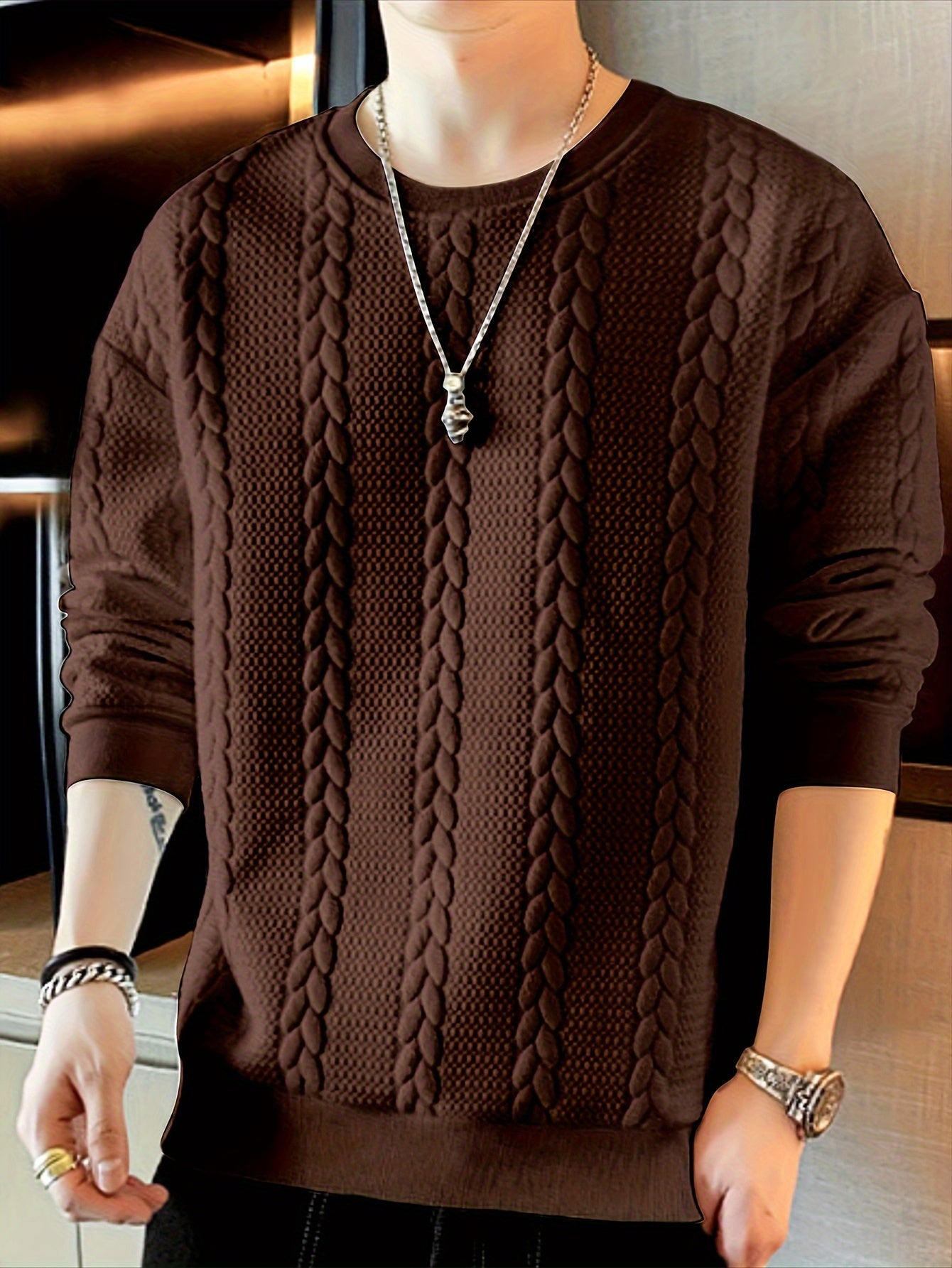 Maglione da uomo Valstrend in maglia a cable, maniche lunghe, collo rotondo, colore solido, tessuto misto poliestere, vestibilità regolare.