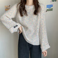 Maglione morbido a maniche lunghe con pois colorati, stile casual e comodo, marca Valstrend, ideale per un look versatile e rilassato.