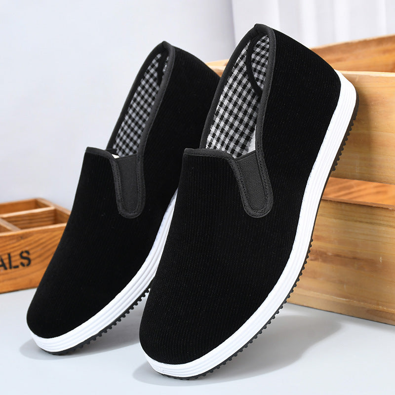 Scarpe sportive in velluto a coste Valstrend, slip-on, leggere, traspiranti e resistenti, ideali per il tempo libero e il comfort quotidiano.