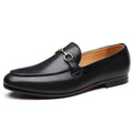 Scarpe slip-on stile coreano Valstrend per uomo giovane, casual e alla moda, con design semplice e confortevole.