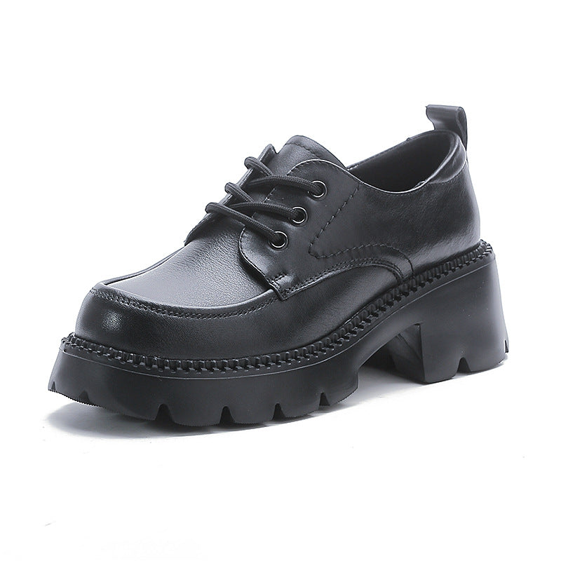 Scarpe da donna Valstrend in vera pelle con suola spessa e tomaia in cuoio di alta qualità, stile elegante e robusto.
