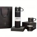 Set di borracce termiche in acciaio inox Valstrend con 3 tazze ermetiche, ideale per bevande calde e fredde in viaggio.