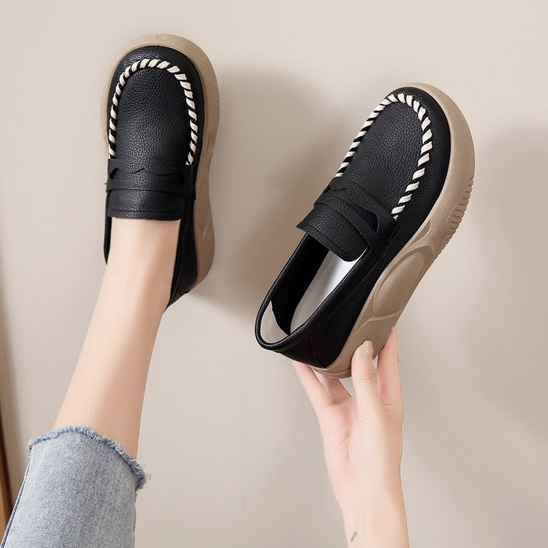 Scarpe da lavoro donna Valstrend con suola spessa e morbida, design elegante e comodo per l'uso quotidiano.