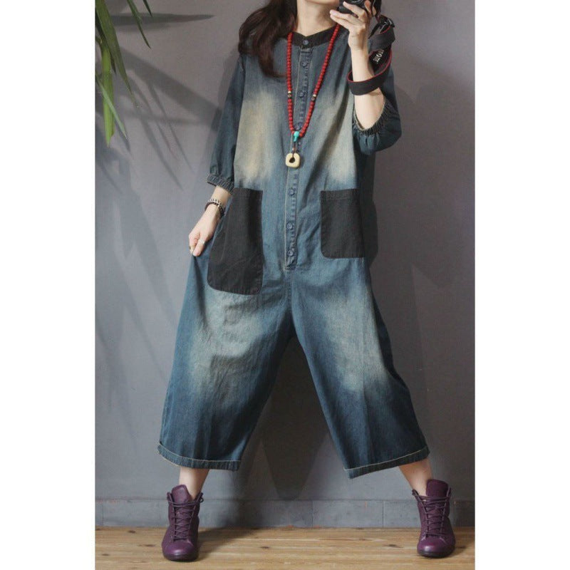 Combinazione jumpsuit vintage Valstrend con tasca grande, stile retrò e taglia over size, dettagli di personalità e moda casual.