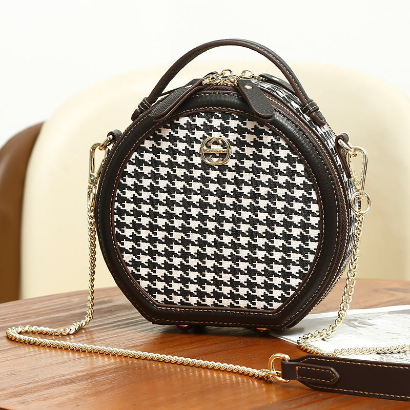 Borsa donna Valstrend a tracolla rotonda e retrò, facile da abbinare, stile casual e vintage, con dettagli eleganti.