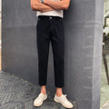 Jeans casual minimalisti giapponesi Valstrend shop, stile versatile e semplice, con taglio classico e tessuto di qualità visibile nell'immagine.
