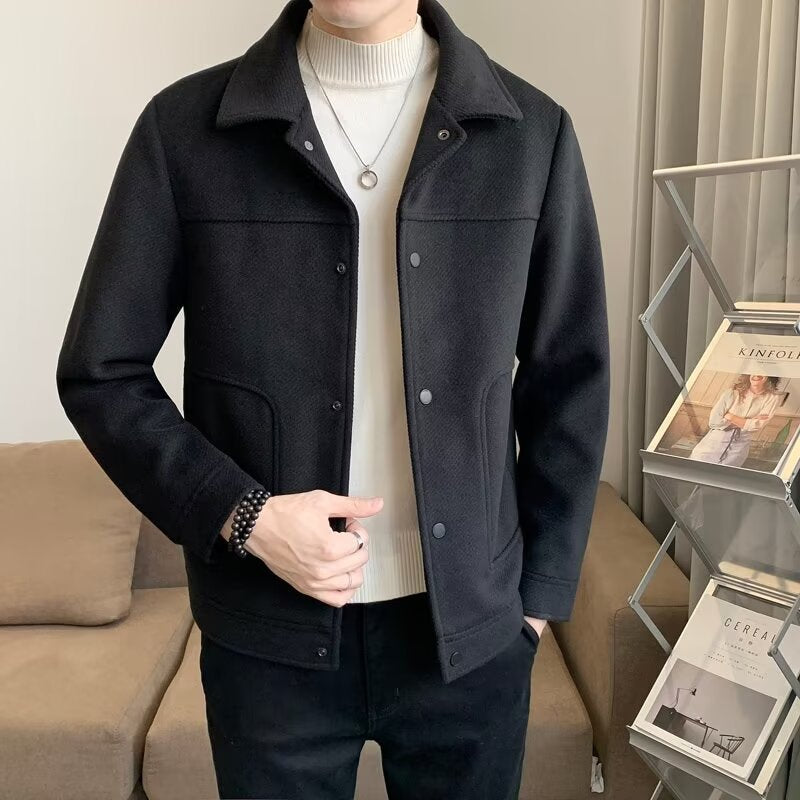 Giacca casual da uomo Valstrend, cappotto corto in lana morbida e calda, stile informale e adatto a look quotidiani.