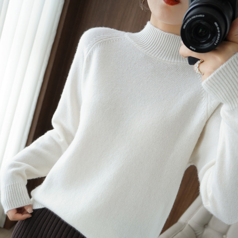 Maglione femminile a collo alto beige Valstrend, maglia a maniche lunghe e stile casual, perfetto per l'autunno.