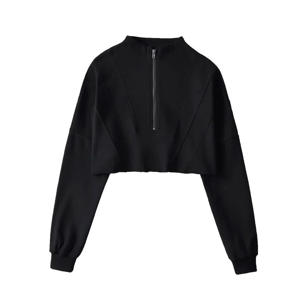 Maglione zip half aperto donna Valstrend in colore solido, taglio corto e comodo, ideale per look casual e autunnali.