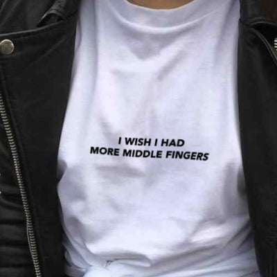 Maglietta Valstrend I Wish I Had More Middle Fingers, t-shirt casual con stampa divertente e disegni di dita medie.