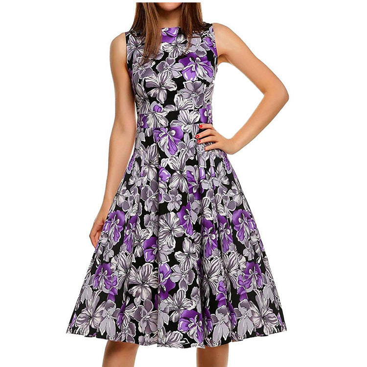 Vestito vintage con stampa Valstrend, abito femminile con disegni retrò e dettagli eleganti, perfetto per uno stile classico e raffinato.