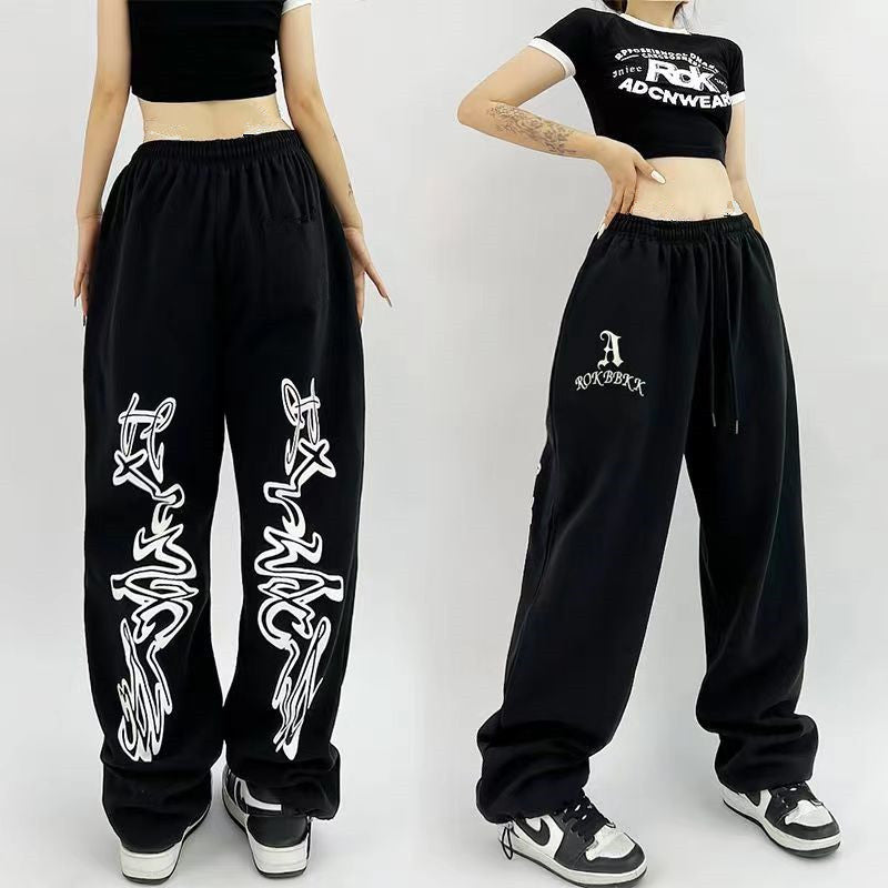 Pantaloni sportivi stile americano Valstrend con cintura a corda, taglio largo e design hip hop, tessuto morbido e comodo.