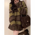 Maglione vintage a righe preppy invernale da donna Valstrend, stile classico e caldo con design a strisce colorate.