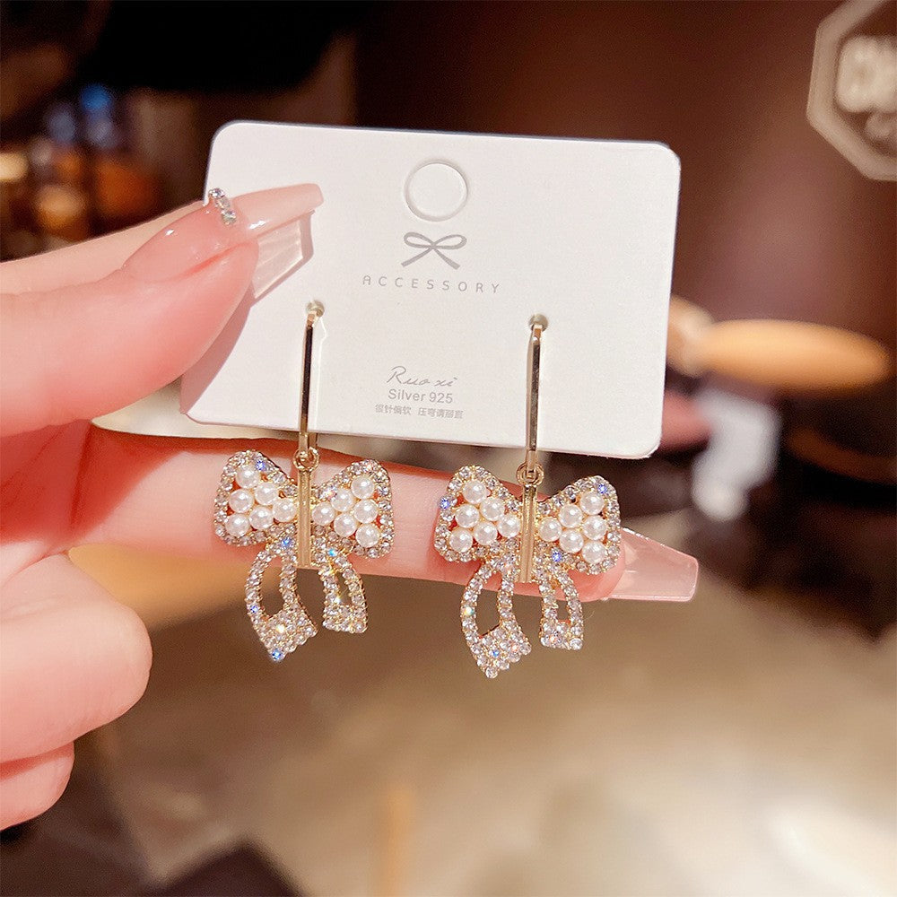 Orecchini di perle di lusso in argento sterling Valstrend, eleganti e raffinati, con design sottile e luminoso.