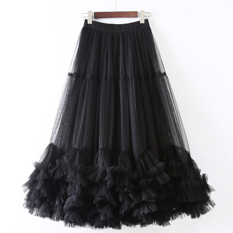 Gonna di moda femminile in mesh Valstrend, vestibilità elegante e dettagli trasparenti, perfetta per look moderni e chic.