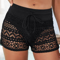 Shorts donna in pizzo jacquard nero Valstrend, dettagli eleganti e tessuto ricamato, vestibilità alla moda e femminile.