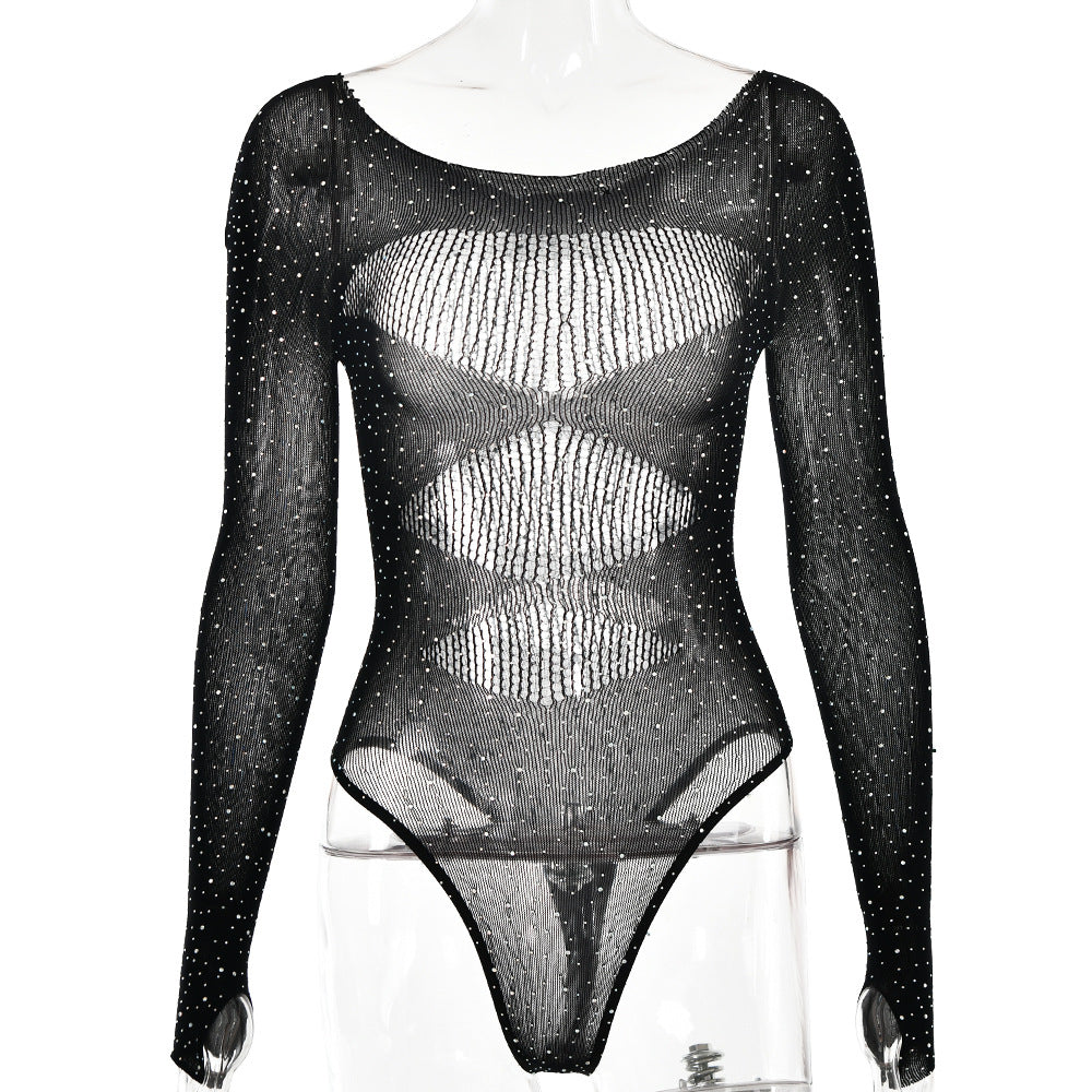 Tuta donna Valstrend in maglia elasticizzata trasparente con maniche lunghe, dettagli in strass e motivo traforato elegante