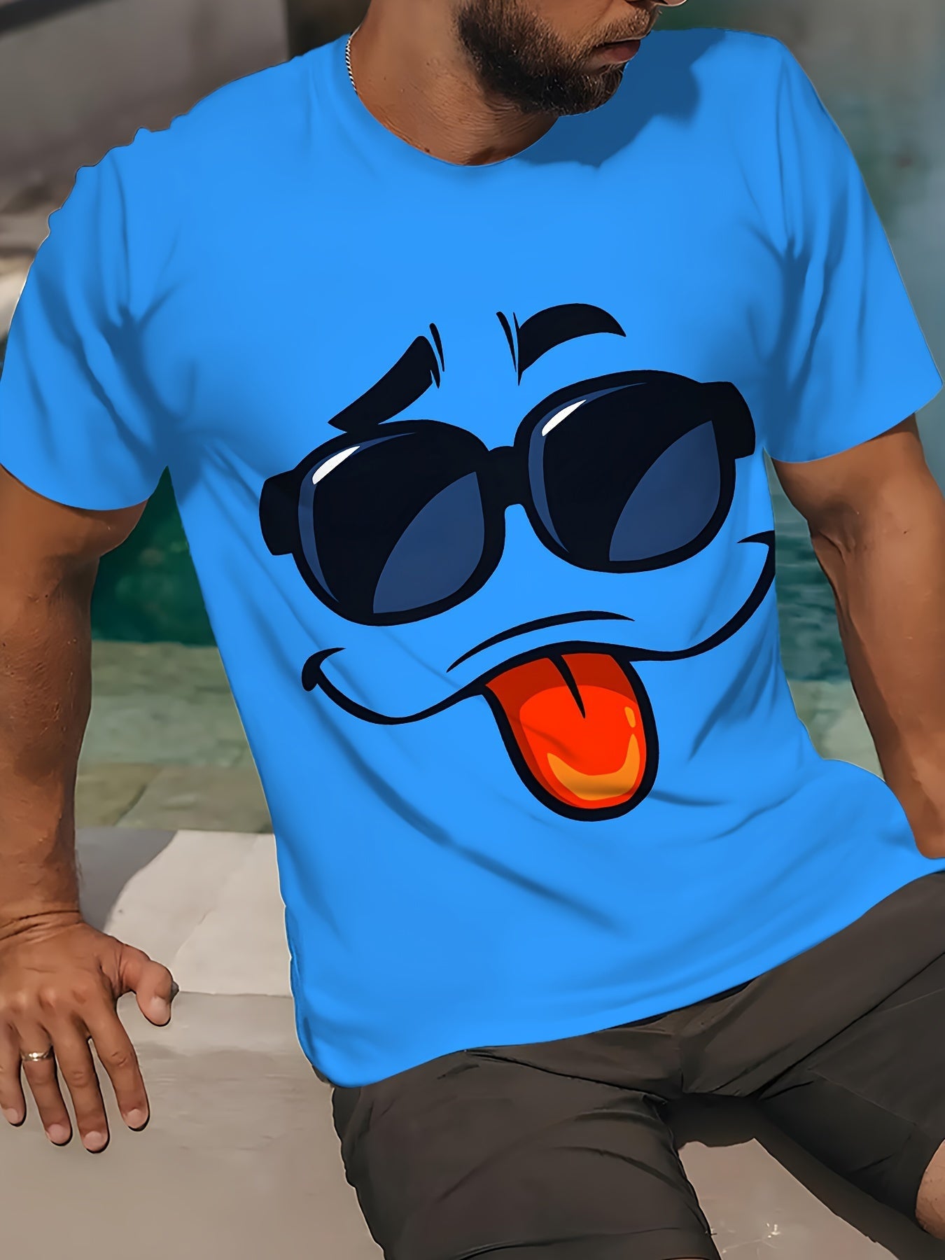 T-shirt casual da uomo Valstrend con stampa faccia sorridente 3D, maniche corte, collo rotondo e tessuto in poliestere.