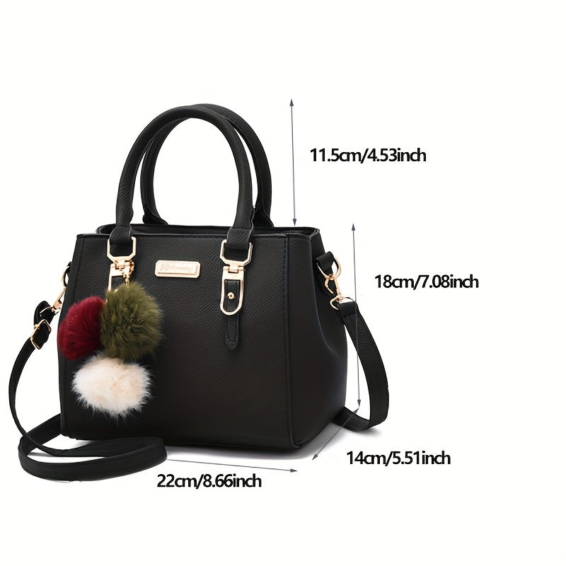 Borsa a tracolla donna Valstrend in ecopelle con strap staccabile e charm pom-pom, colorata e versatile per ogni occasione.