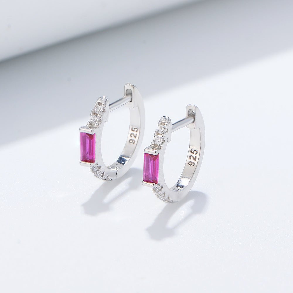 Orecchini quadrati con zirconi per donna, eleganti gioielli di Valstrend Shop, con dettagli scintillanti e finitura lucida.