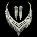 Collana lunga in cristalli e catena a artiglio, accessori europei e americani, due pezzi, stile elegante e raffinato.