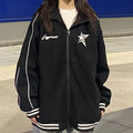 Salopette da donna in stile coreano Hong Kong, moda abbinata, con dettagli moderni, marca Valstrend shop, vista frontale.