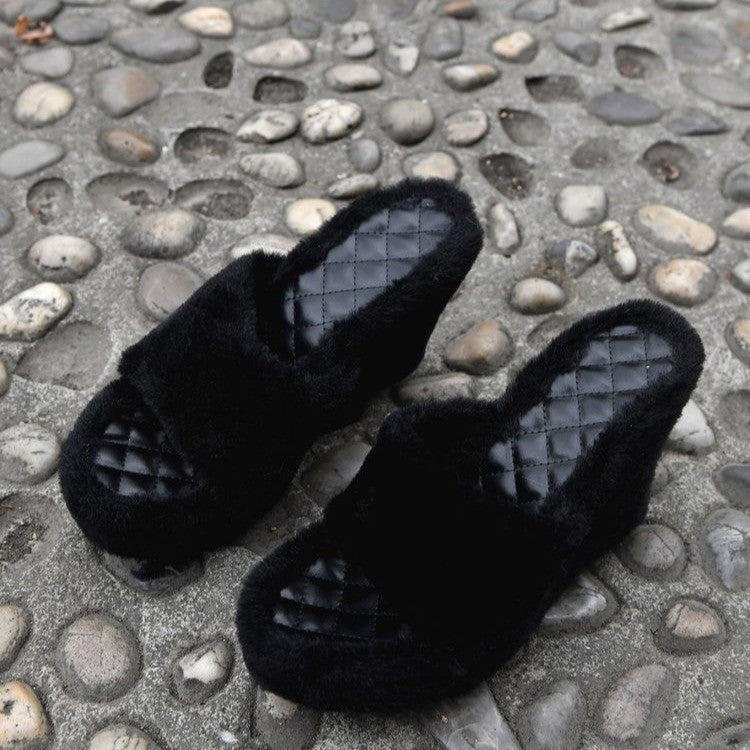 Sandali con tacco a zeppa Valstrend per donna, scarpe eleganti con suola in rilievo e design alla moda.