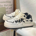 Scarpe da donna Valstrend con design in mesh traspirante, suola piatta casual e stile comodo.