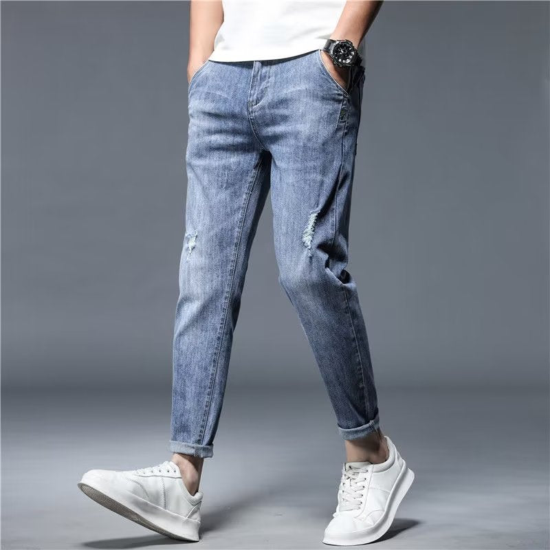 Pantaloni maschili casual a gamba dritta e strappi, pantaloni stretch slim cropped Valstrend shop, vestibilità comoda e stile moderno