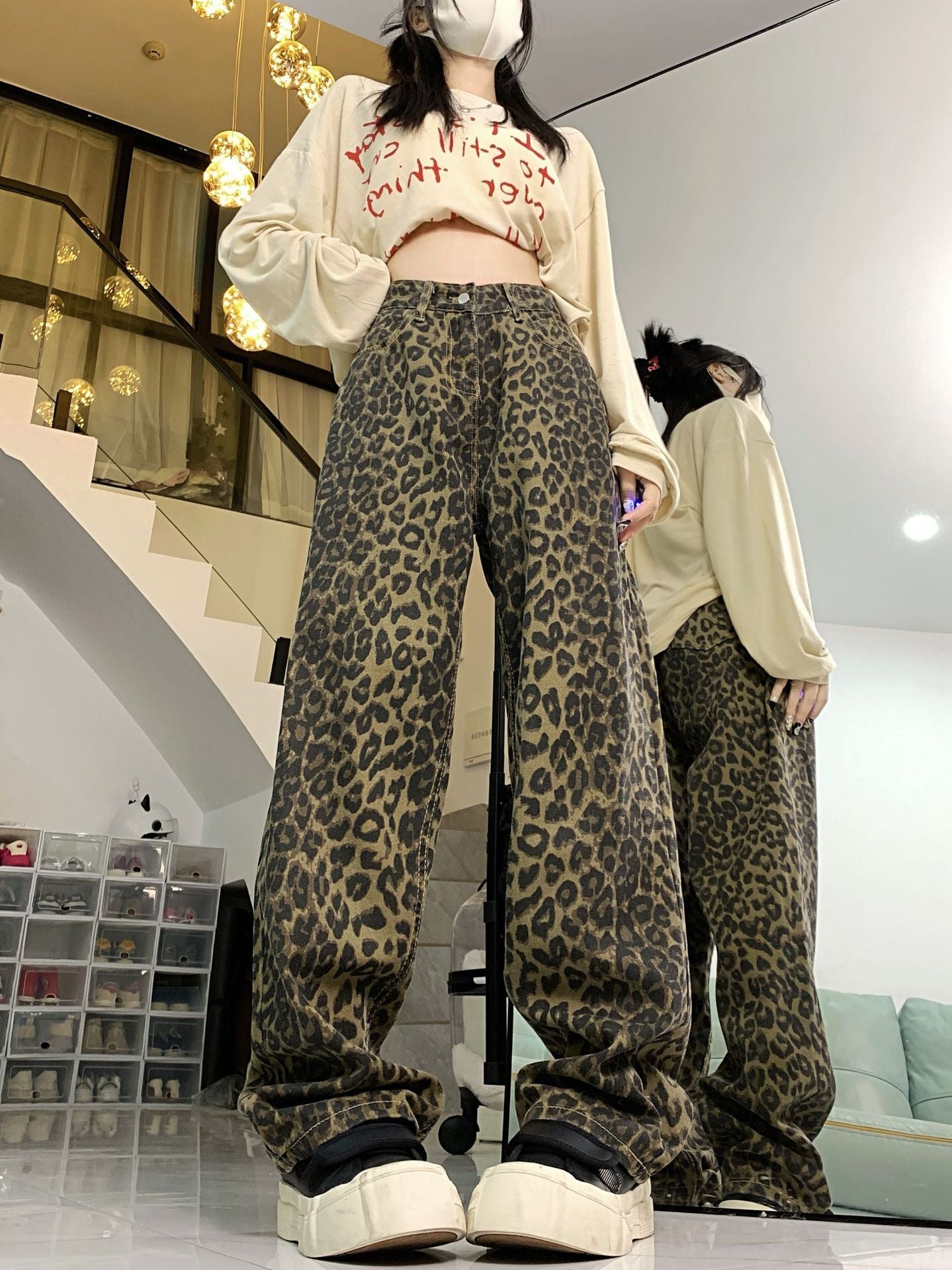 Pantaloni larghi casual in stile retrò autunnale e invernale da donna, con design americano e linea morbida, marca Valstrend.