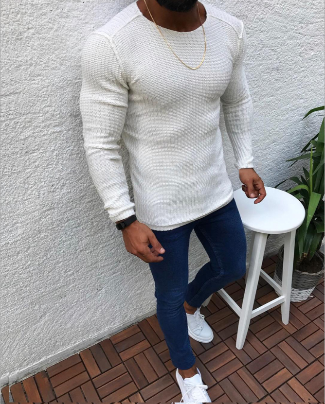Maglione a camicia Valstrend Shop, tessuto morbido con colletto e bottoni, stile casual e femminile, ideale per l'autunno.
