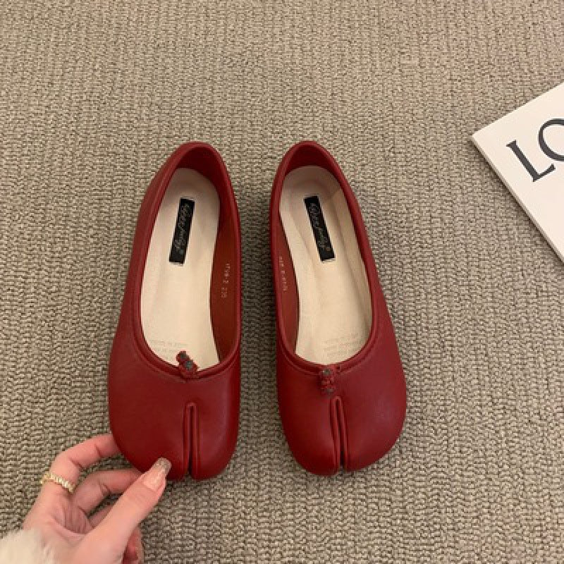 Scarpe estive da donna Valstrend, scarpe con punta aperta e suola piatta, stile split toe per look casual e comodo.