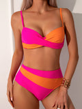 Bikini femminile a fascia con ferretto Valstrend, stile alla moda, con top e slip a spacco, ideale per l’estate e il mare.