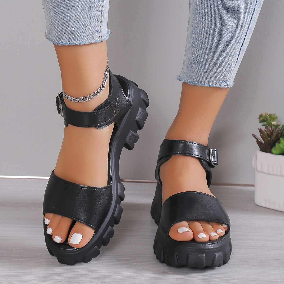 Sandali casual da donna Valstrend, con suola platform in tinta unita, design alla moda e comodo stile fashion femminile