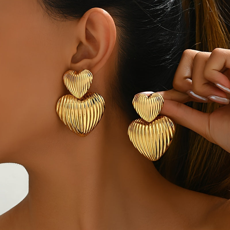 Orecchini pendenti a più strati a forma di cuore per donna, design geometrico elegante, ideali per eventi e uso quotidiano.