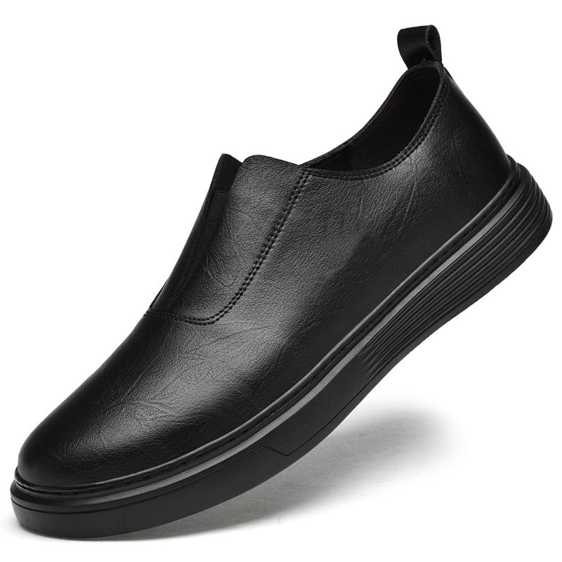 Scarpe bianche da uomo plus size Valstrend shop, scarpe comode e casual con design semplice e stile rilassato.
