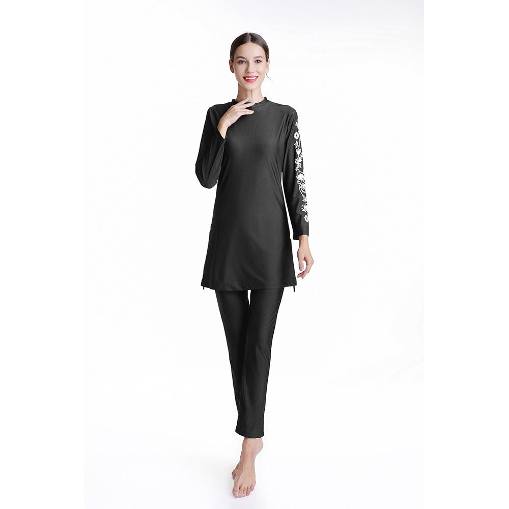 Costume da bagno conservatore stampato Valstrend, completo da spiaggia a tre pezzi, con top, pantaloncini e copricostume.
