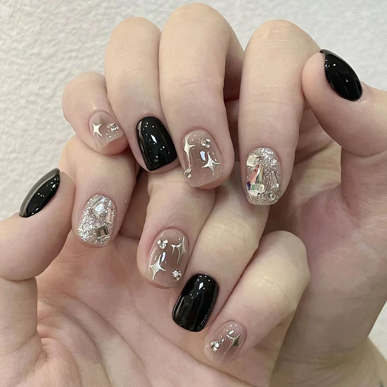 Decorazioni per unghie in stile armor nera con strass di cristallo, adesivi artigianali per fototerapia, marca Valstrend shop