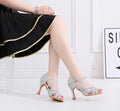 Scarpe da donna Valstrend per ballo latino, suola spessa e morbida, design elegante e comodo per danze professionali.