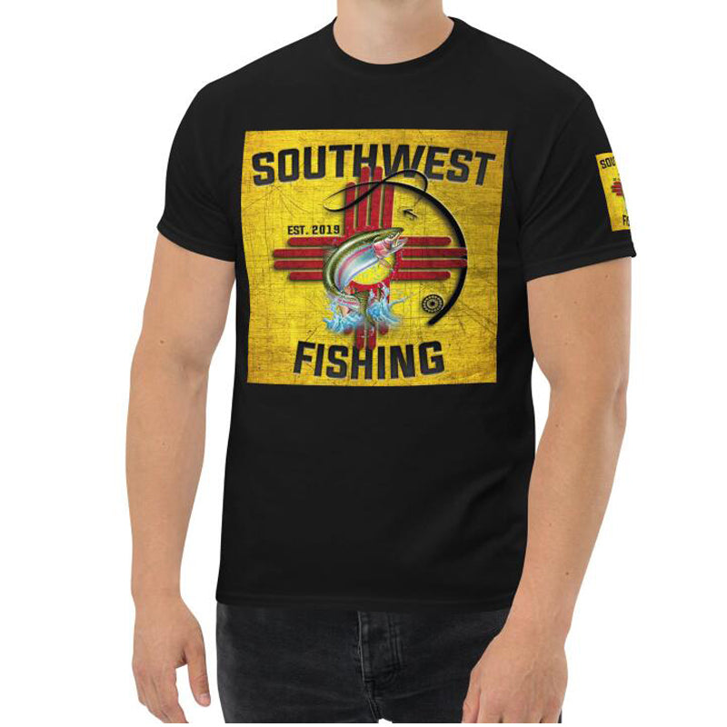 Maglietta da uomo Valstrend con logo di pesca in stile southwestern, tessuto morbido e dettagli colorati, vista frontale.